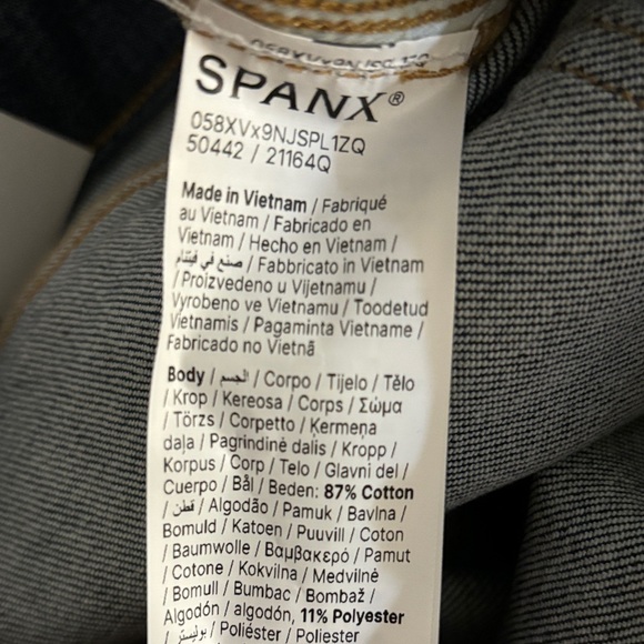 NWT SPANX Authentic Blue Pull On EveryWare Flare Jeans Size XL - Petite - Picture 10 of 13